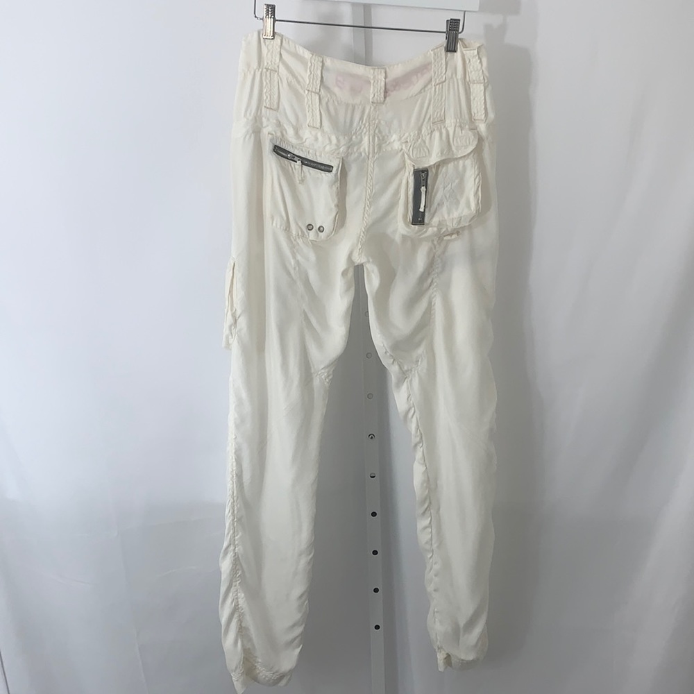 Johnny Was Pete & Greta Cargo Pants. - Picture 7 of 11